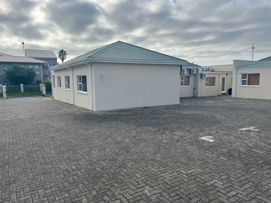 Commercial Property for Sale in Vincent Eastern Cape